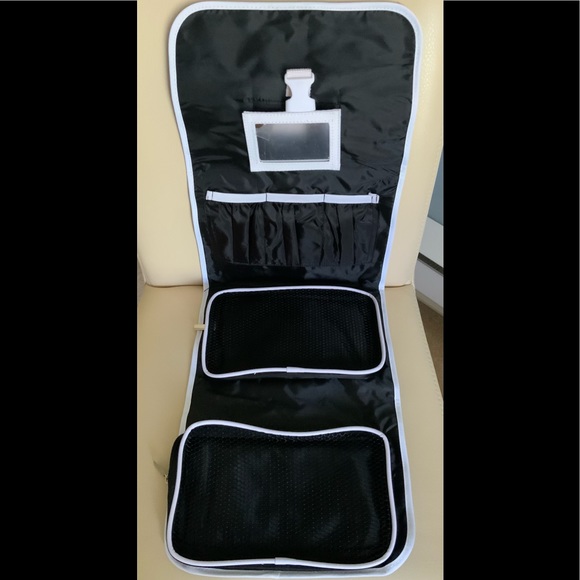 Lacoste Cosmetics Bag - Picture 2 of 3